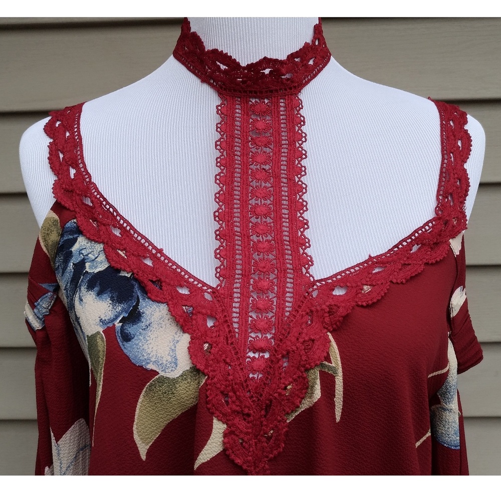 {LAST 1! S} Red Floral Blouse Choker Cold Shoulder - Picture 2 of 8